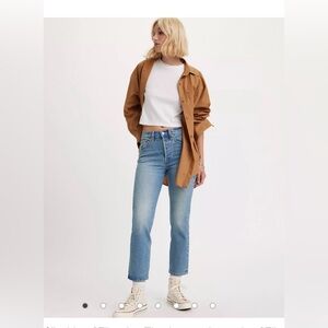 Levi’s premium women’s wedgie straight jeans, size 25